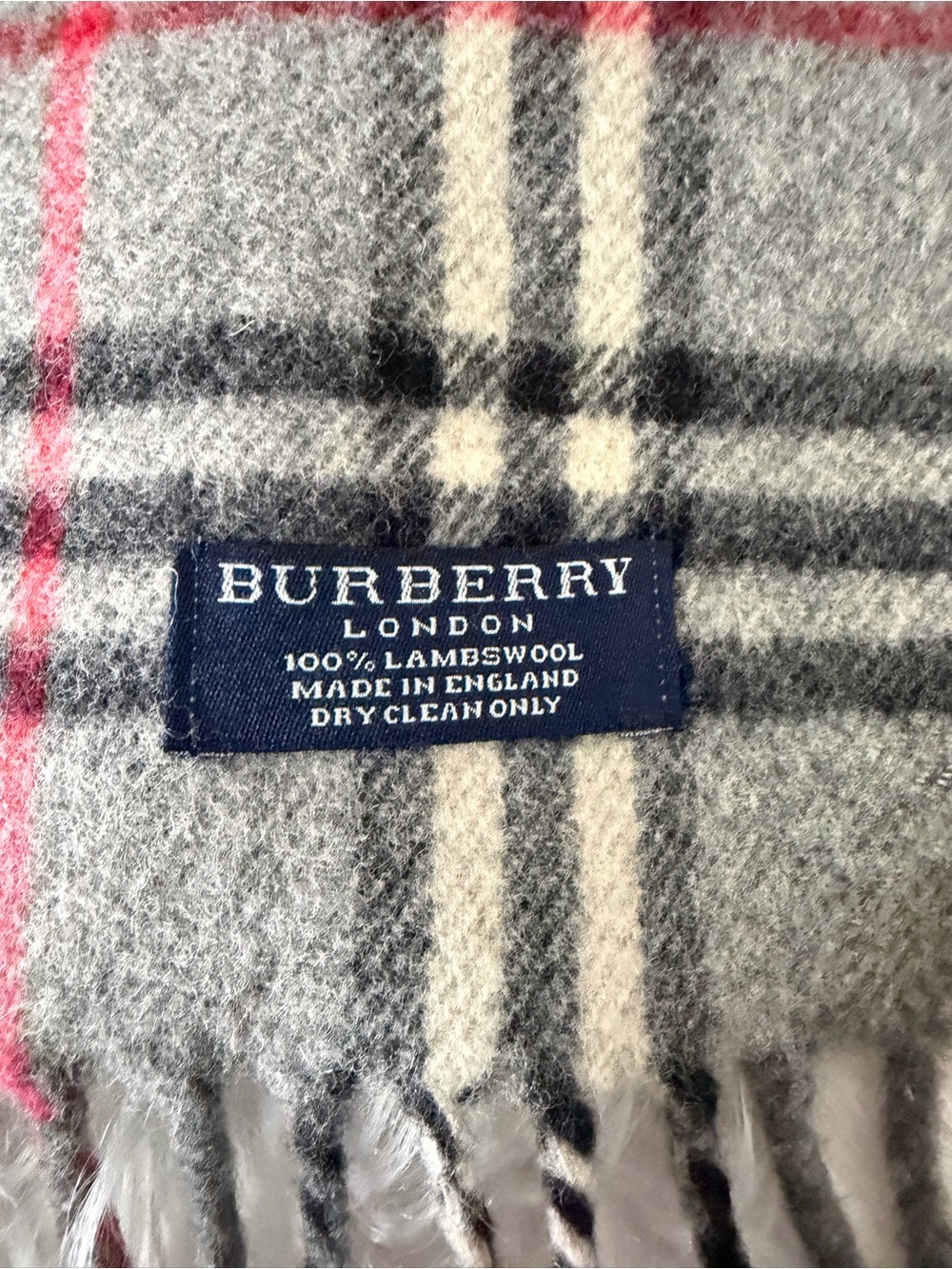 Burberry London Lambwool Throw/ Shawl Scarf. - Picture 14 of 14